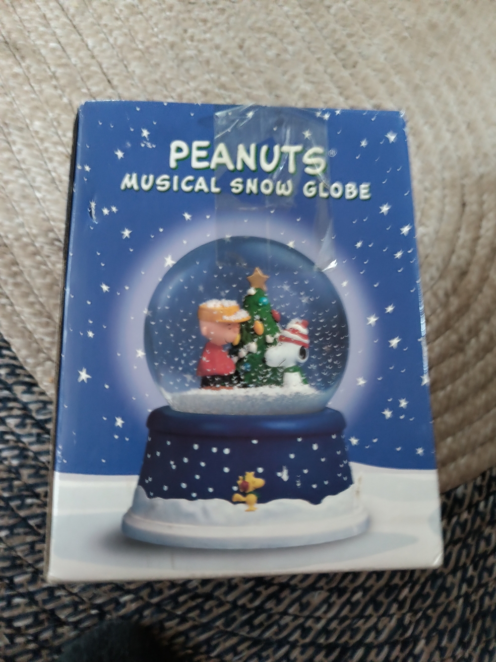 Peanuts Charlie Brown Musical Snow Globe - Blue Holiday Design